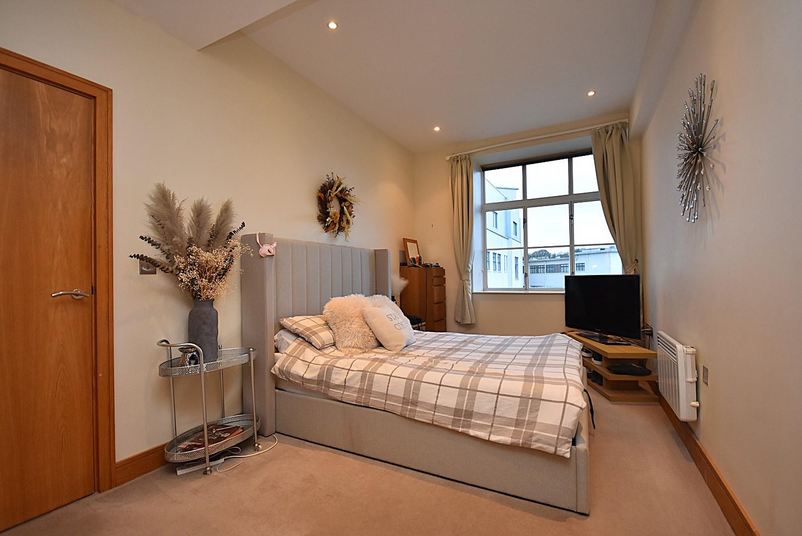 219 Headlands, Hayes Point, Sully, CF64 5QH